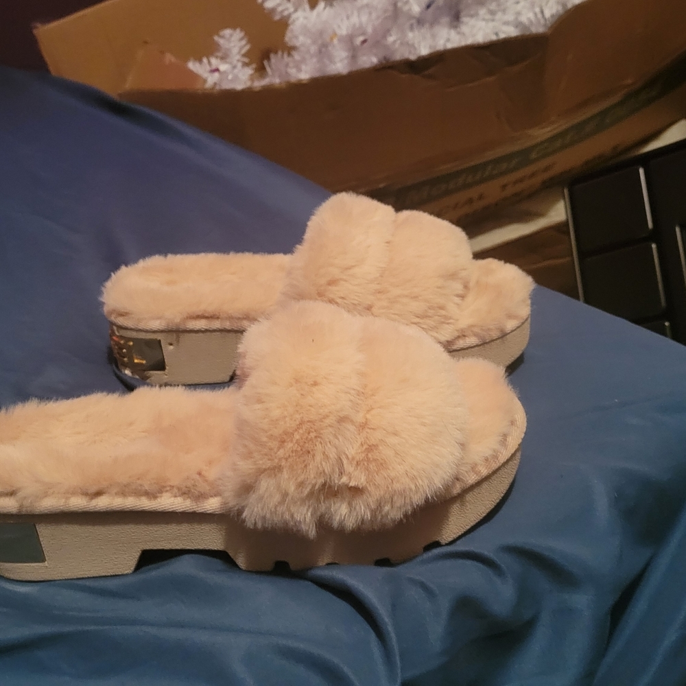 Michael Koors Slippers